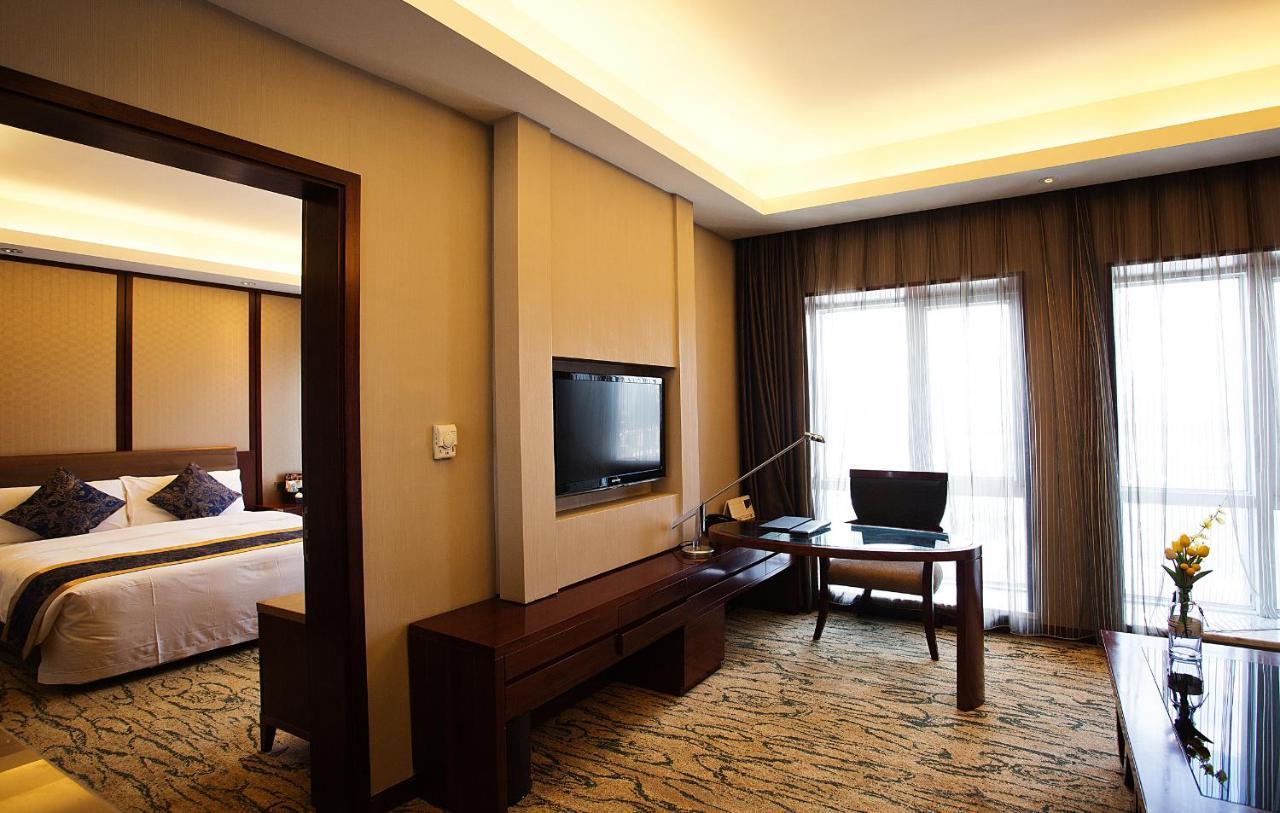 Gloria Grand Hotel Wuxi Wuxi  Exterior foto